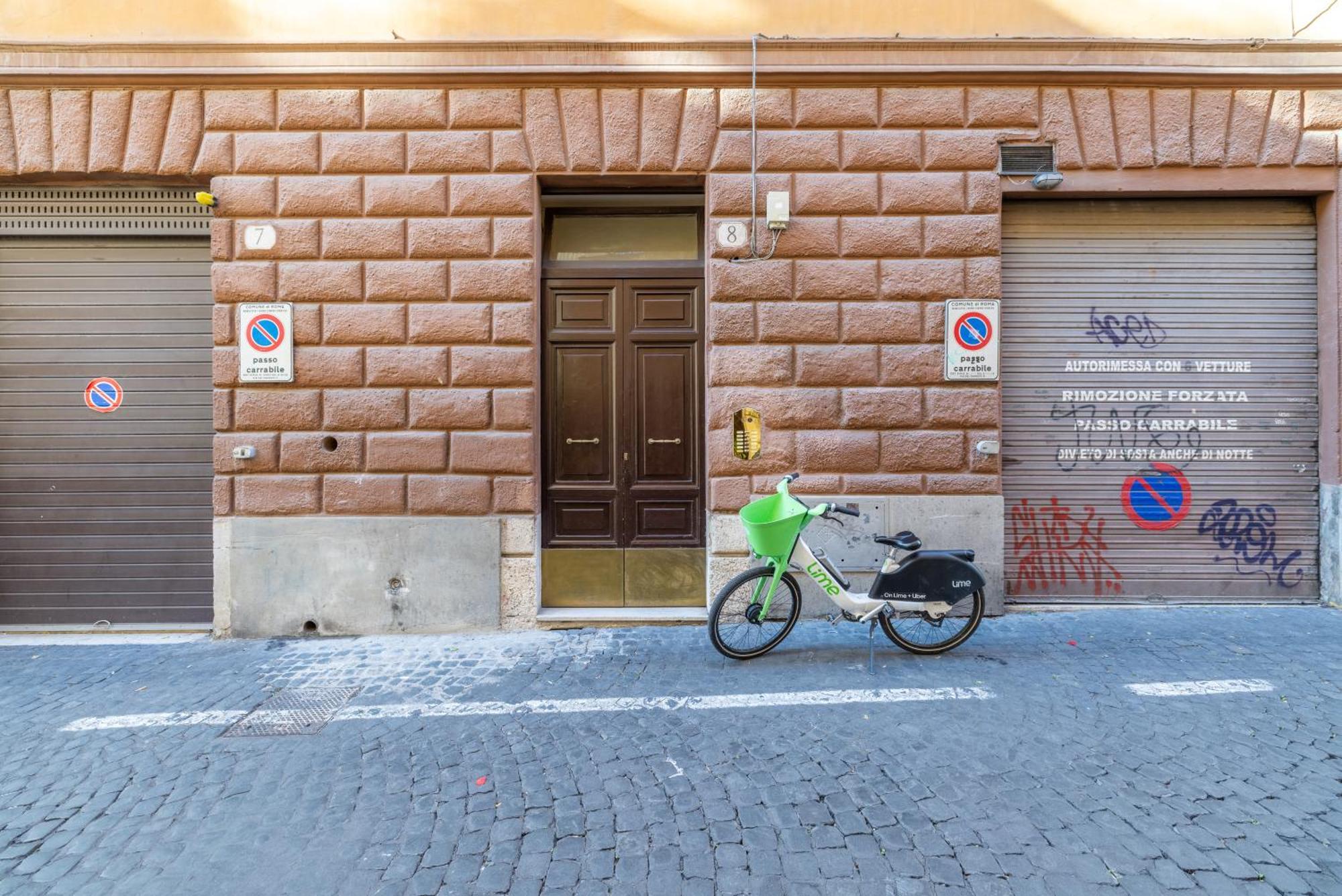 Lovely Studio Apartment - Capocci Rome Bagian luar foto